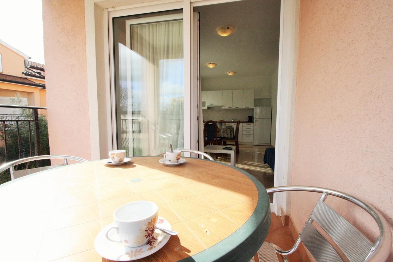 Apartment Bilic With Balcony Porec Exterior photo