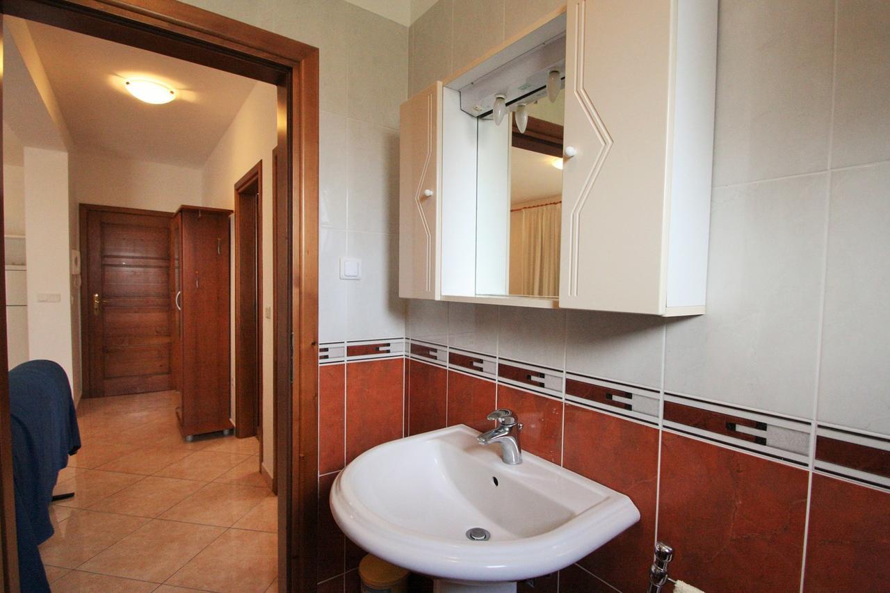 Apartment Bilic With Balcony Porec Exterior photo